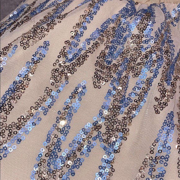 Cream dress - Picture 2 of 3